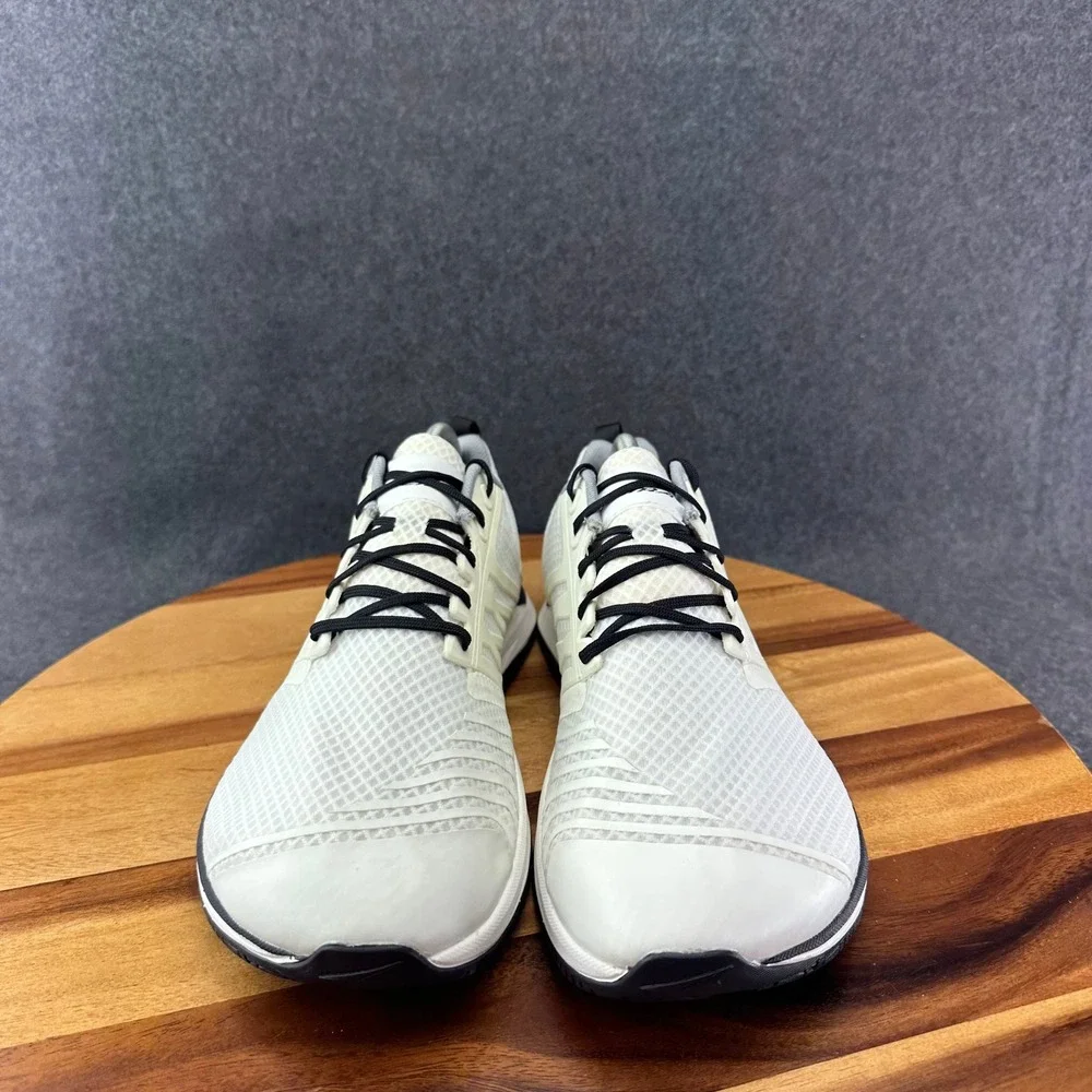 Altra Solstice XT Men's Size 9 White Mesh Running Sneakers Barely Worn